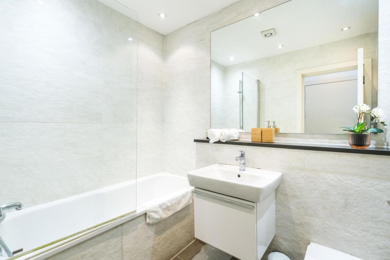 Spacious 2 Bedroom / Earls Court / Kensington London Exteriör bild